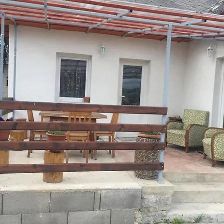 Apartment Nyugalmas Vendeghaz Lenarddaroc